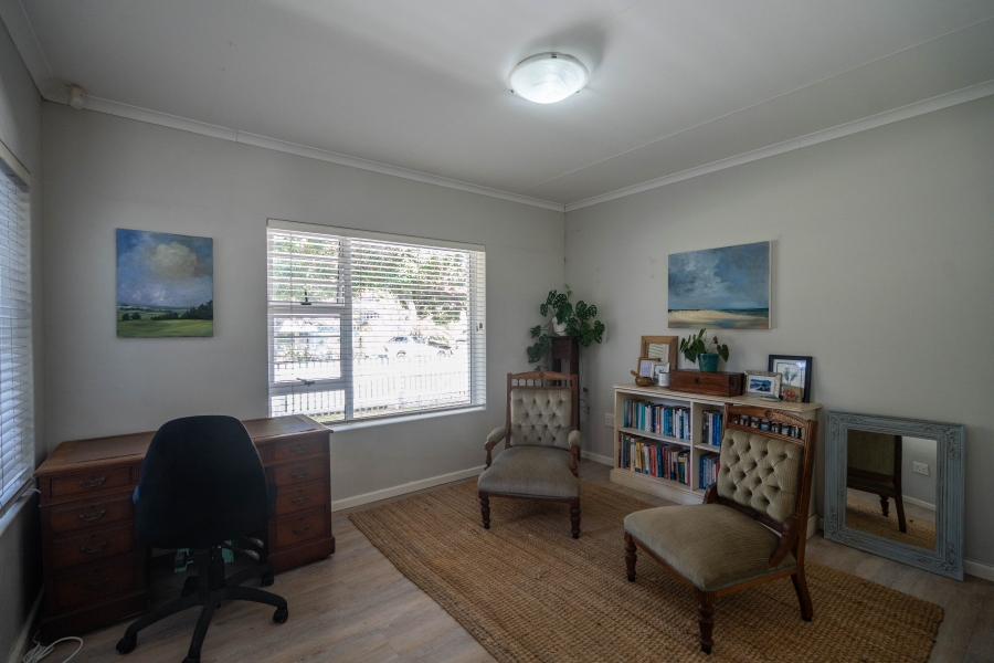 5 Bedroom Property for Sale in Kenton On Sea Eastern Cape